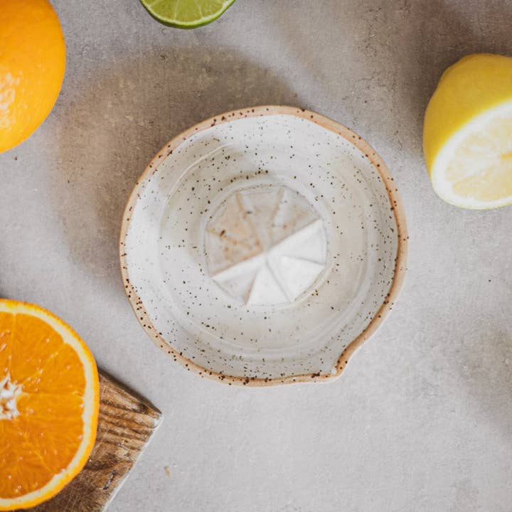 DanutÄ— MurauskienÄ— - Wholesale Juicer - White fruit squeezer3