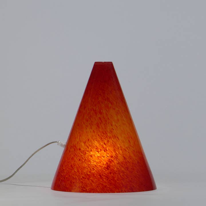 Glasscor | Hand∙Blown Glass – wholesale Accent-/skrivbordslampa – GEOMETRIC Lampa | Kon | Röd