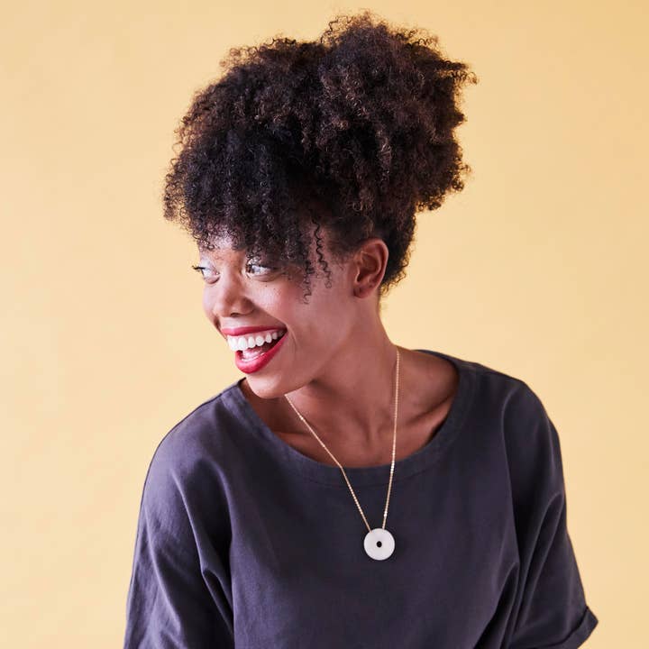 Vilma stora cirkulärt halsband för wholesale av Just Trade UK