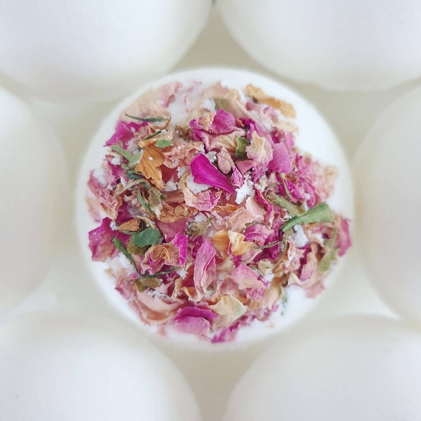 The Eden Collections - Wholesale Bath Bomb/Fizz - Children's Secret Bath Bombs with hidden figurine inside