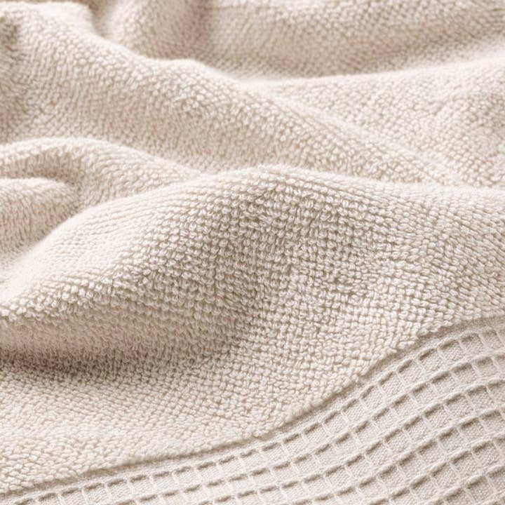 NHP International - Wholesale Bath Towel - Beige terry towels 50x100cm – 460GSM4
