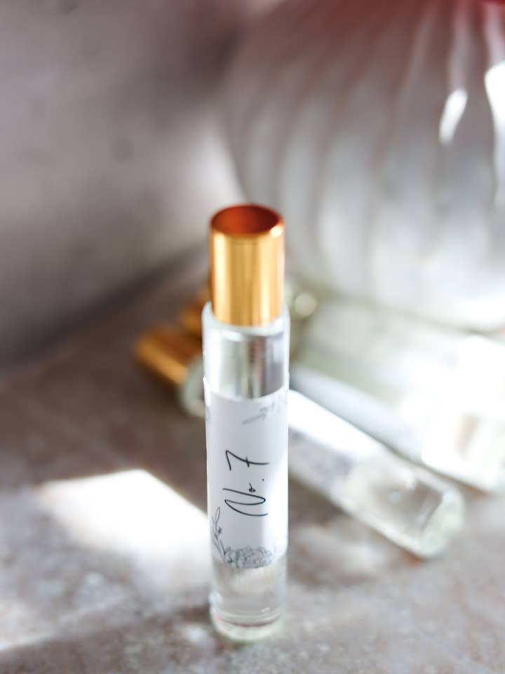 No. 7 - Perfume Oil for wholesale by RoomSmells