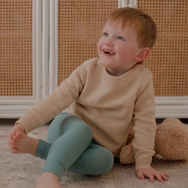 Pull en maille de coton - Carmel Speckle Knit pour la vente par Ponchik Babies + Kids