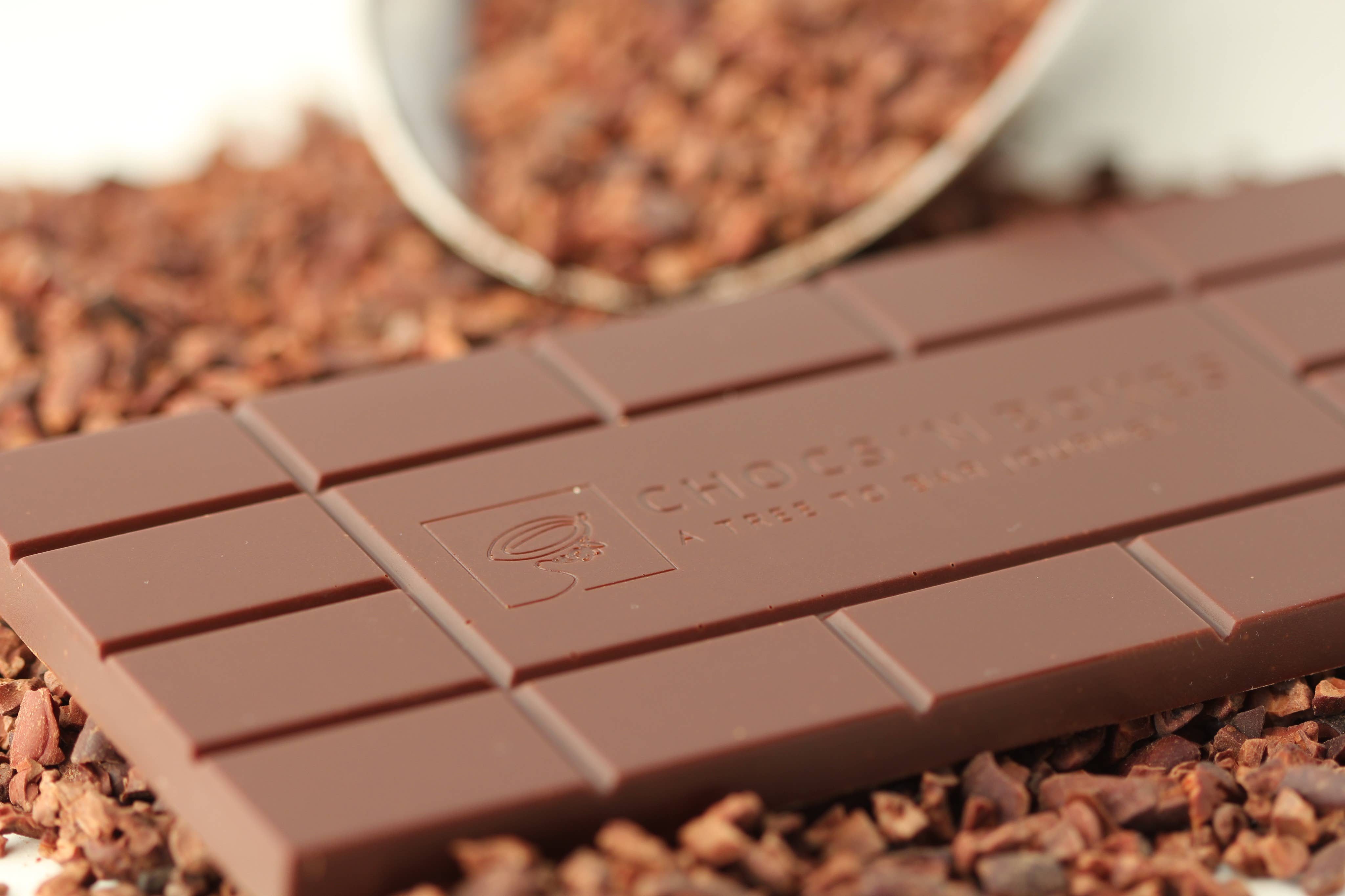 Chocs ‘N Boxes - Wholesale Chocolate Bar - 70% Dark Chocolate Bar PUTLI3