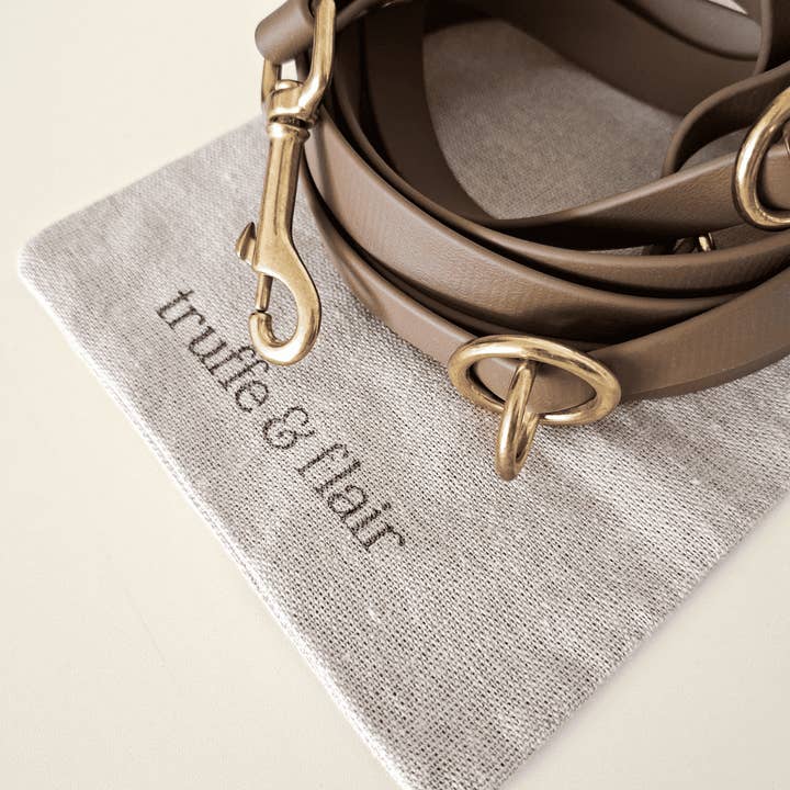 Truffe & Flair - Wholesale Pet Leash - Dog - Multi-position dog leash - Biothane - Brown1