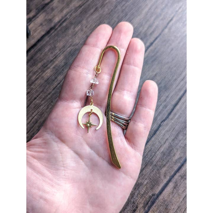 Bookish Trinkets - Wholesale Bookmark - Crescent Moon and North Star Gold Metal Hook Bookmark