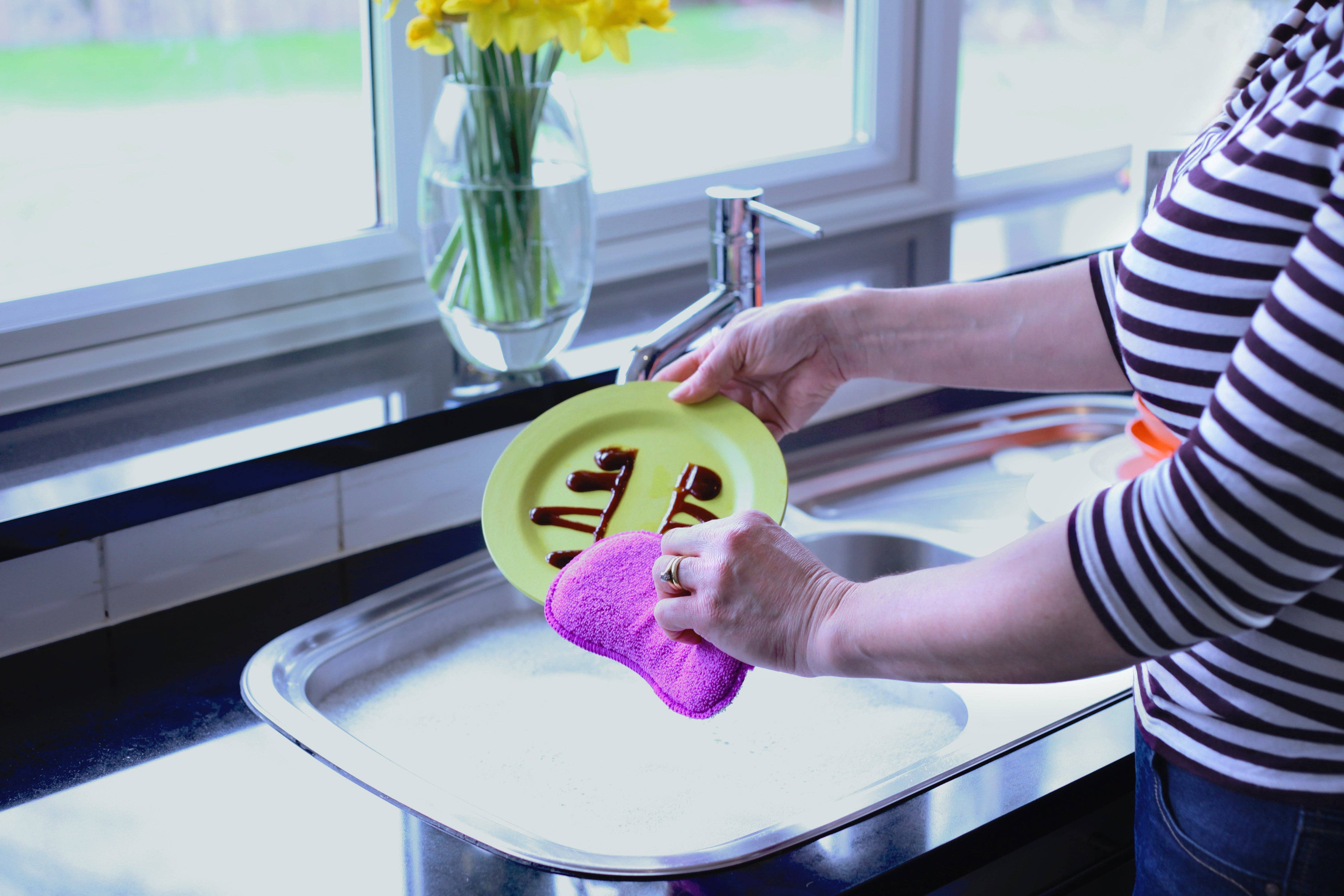 Greener Cleaner – wholesale Cleaning sponge – 2 Dual Sided Scrubby Pads1