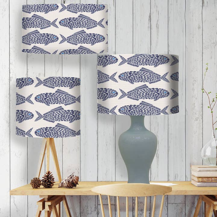 Pantalla de lámpara náutica Escuela de peces Azul/Blanco paquete de diseñador de 3 para venta al por mayor de FabFunky Ltd