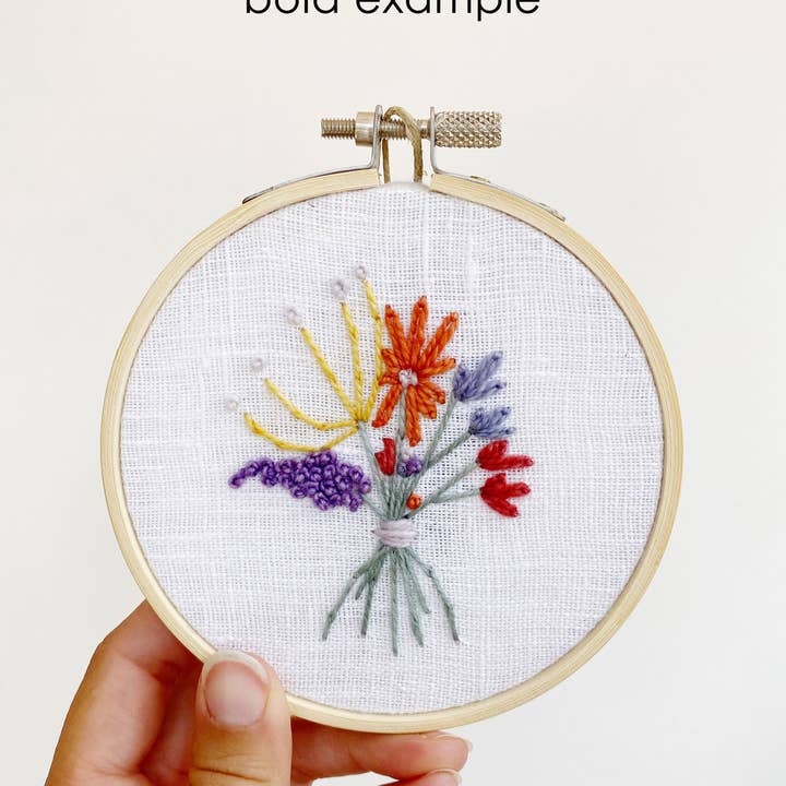 Islay's Terrace – Material para bordar/ponto de cruz por atacado – Bordado de buquê de flores silvestres - bordado de 4" costurado à mão1