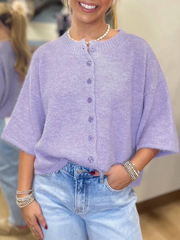 Cárdigan de punto con botones y mangas 3/4 en color lavanda. para venta al por mayor de Suhkasana