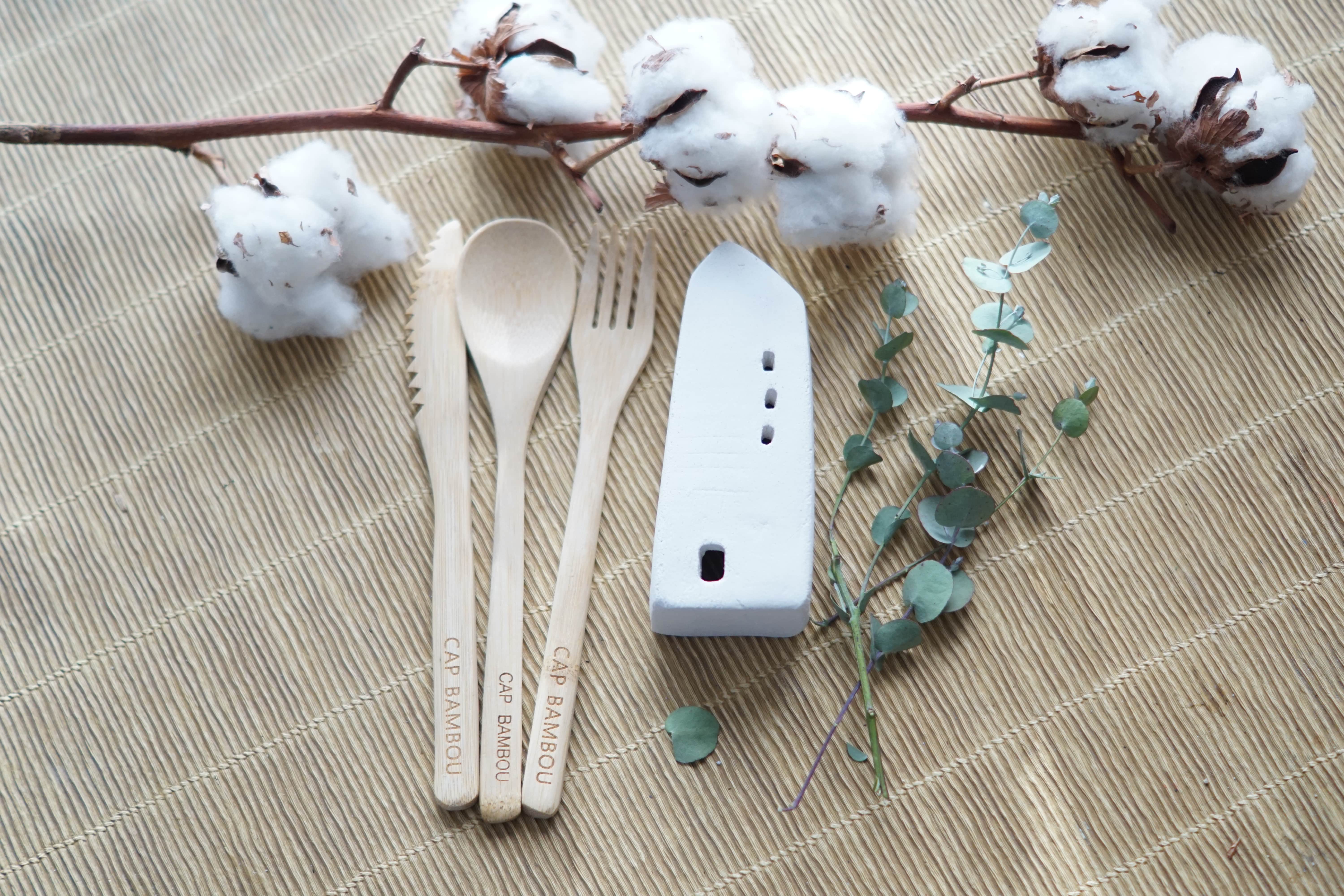 cap bambou - Wholesale Assorted Cutlery Set - Set of 3 bamboo cutlery (knife, fork, spoon)1