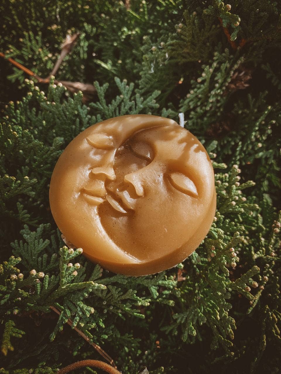 whatever workshop - Wholesale Novelty Candle - Beeswax candle Sun and moon3