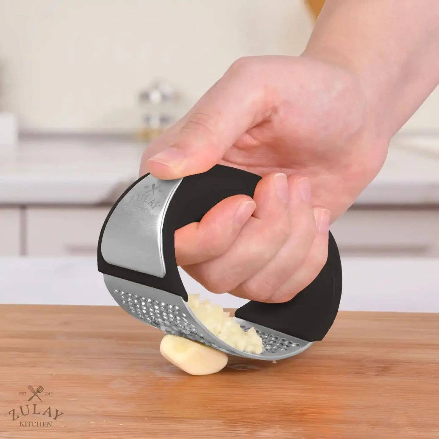 Zulay Kitchen - Wholesale Kitchen Tool/Gadget - Premium Garlic Mincer with Peeler and Scraper