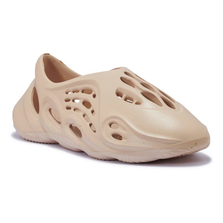 EZ10601 - CUT OUT DETAIL SLIP ON RUBBER for wholesale by City Shoes