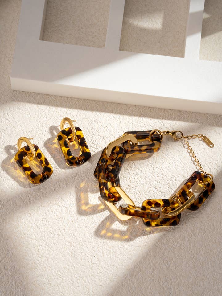 Rectangular link set tortoiseshell bracelet and earrings for wholesale by COSMOS