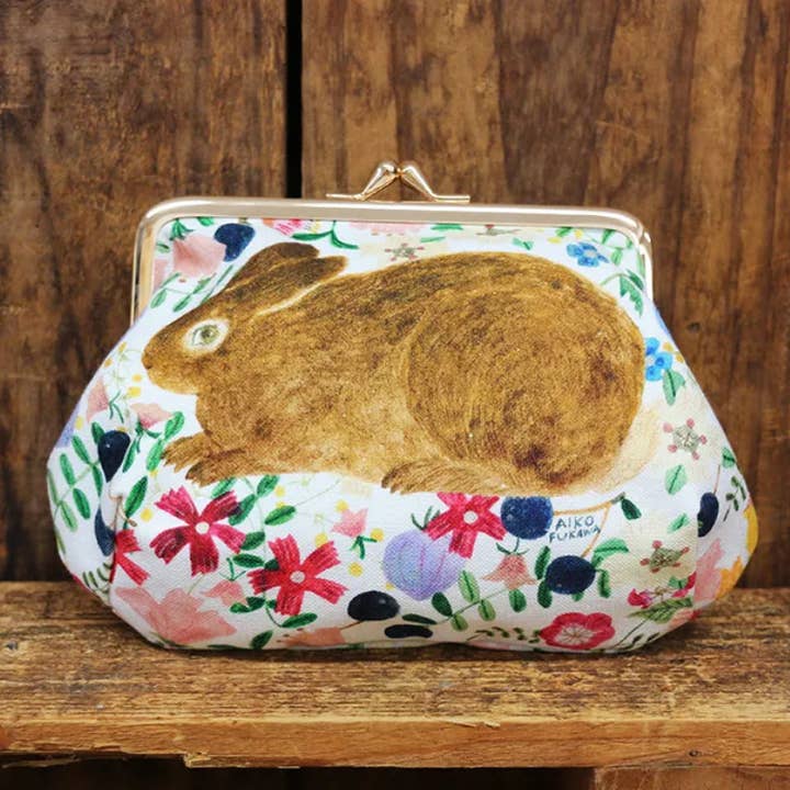 Aiko Fukawa Kiss Lock Cosmetic Pouch for wholesale by 「FUNJI」In Japan