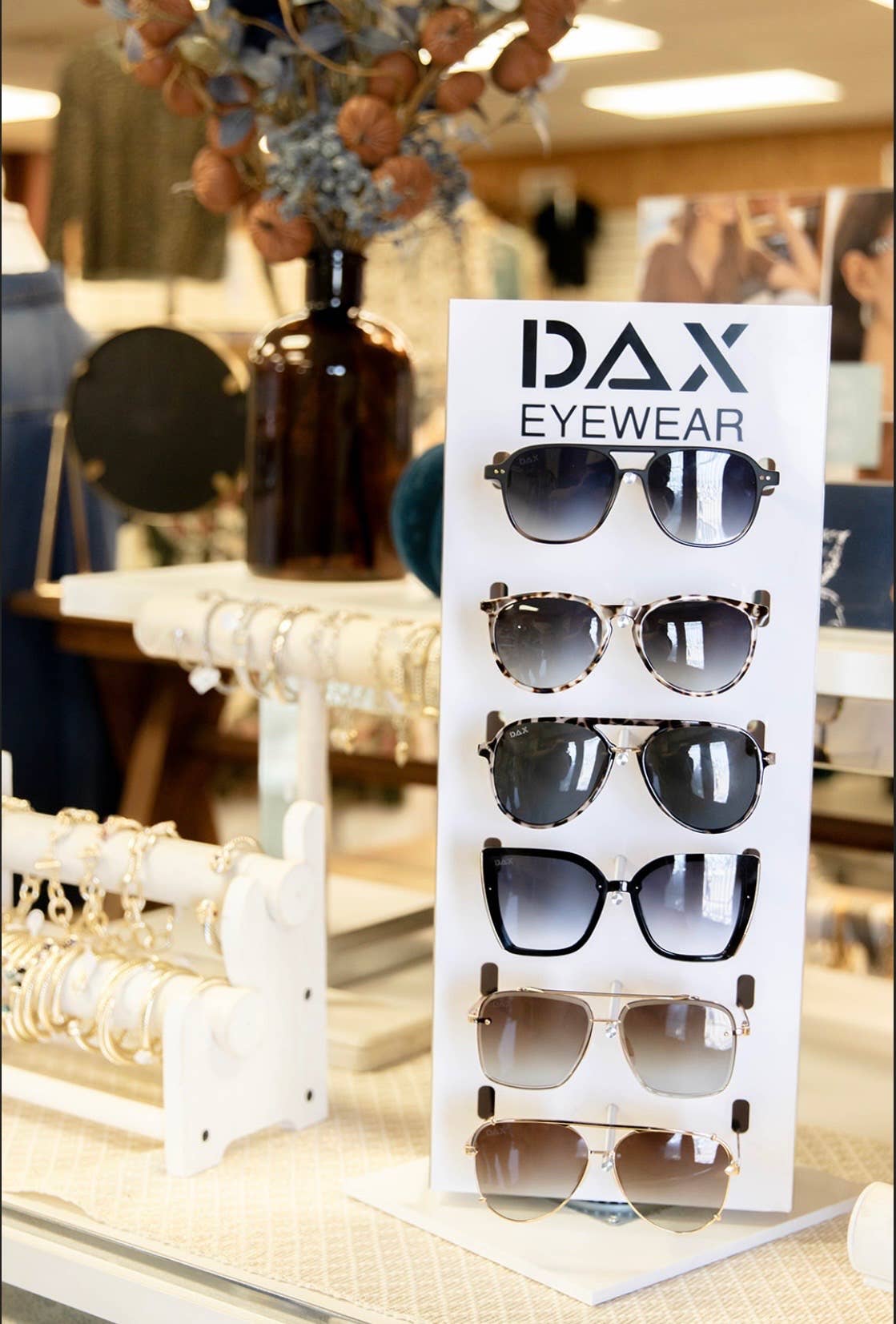 DAX Eyewear - Wholesale Sunglasses - Women's - DAX Spinning Sunglasses Stand - Stand Only1