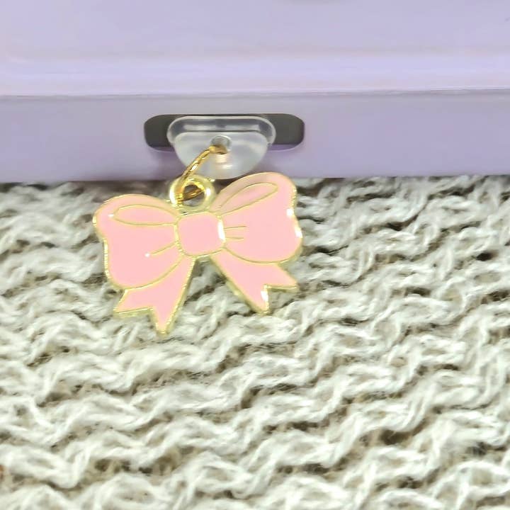 Fui Fuío by Ktna - Wholesale Phonecase strap - Blush Pink USB-C Dust Plug2