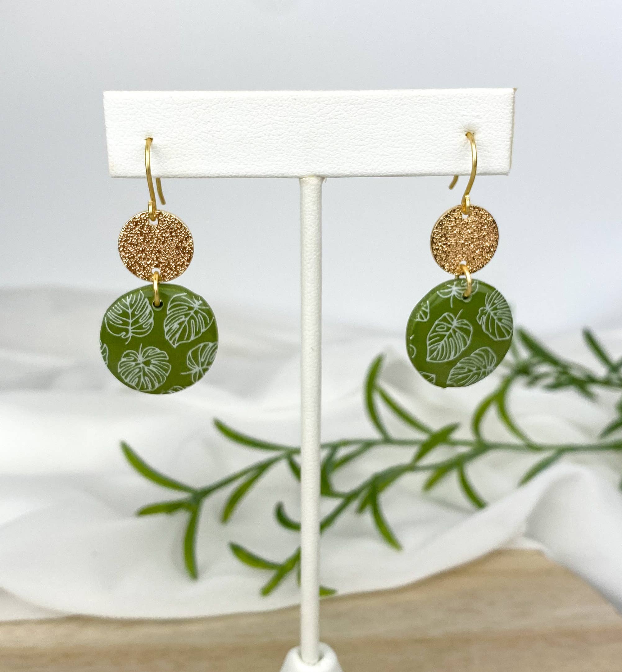 Light Shine - Wholesale Dangle Earrings - Monstera Leaf Dangle Earring | Green Spring Clay Drop |Plant1