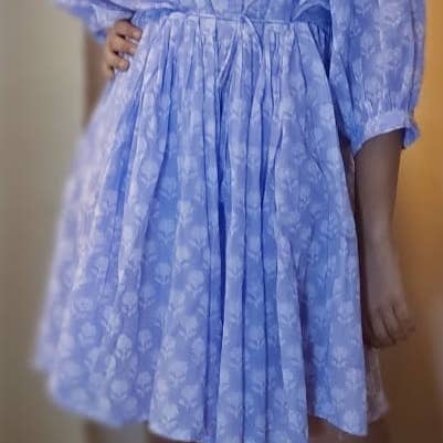 Vestido curto em algodão estampado em bloco - Lilac Booti por atacado de Ayras World