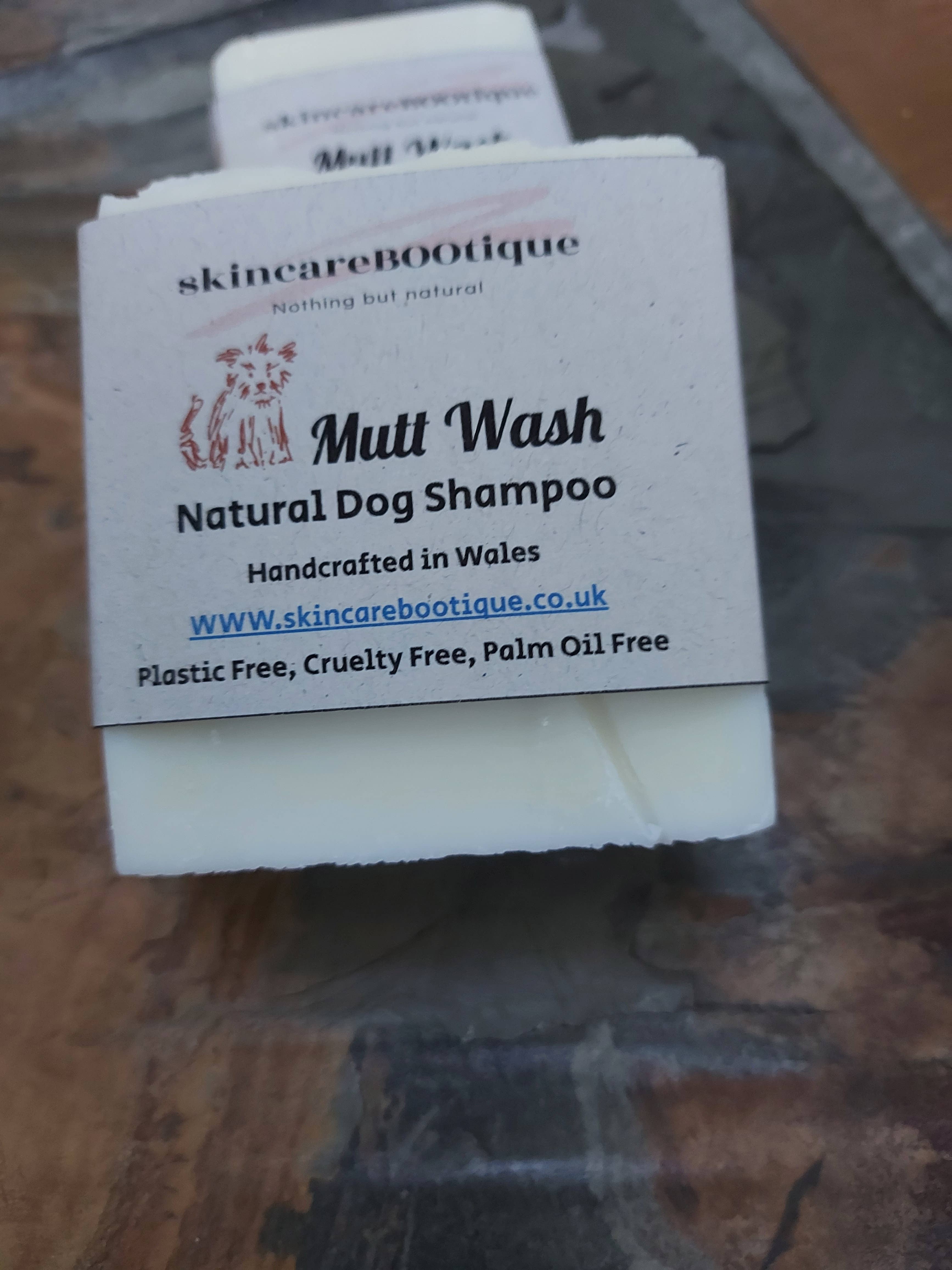 SkincareBOOtique – wholesale Pet shampoo – Dog – Dog Shampoo natural with tea tree helps prevent fleas1