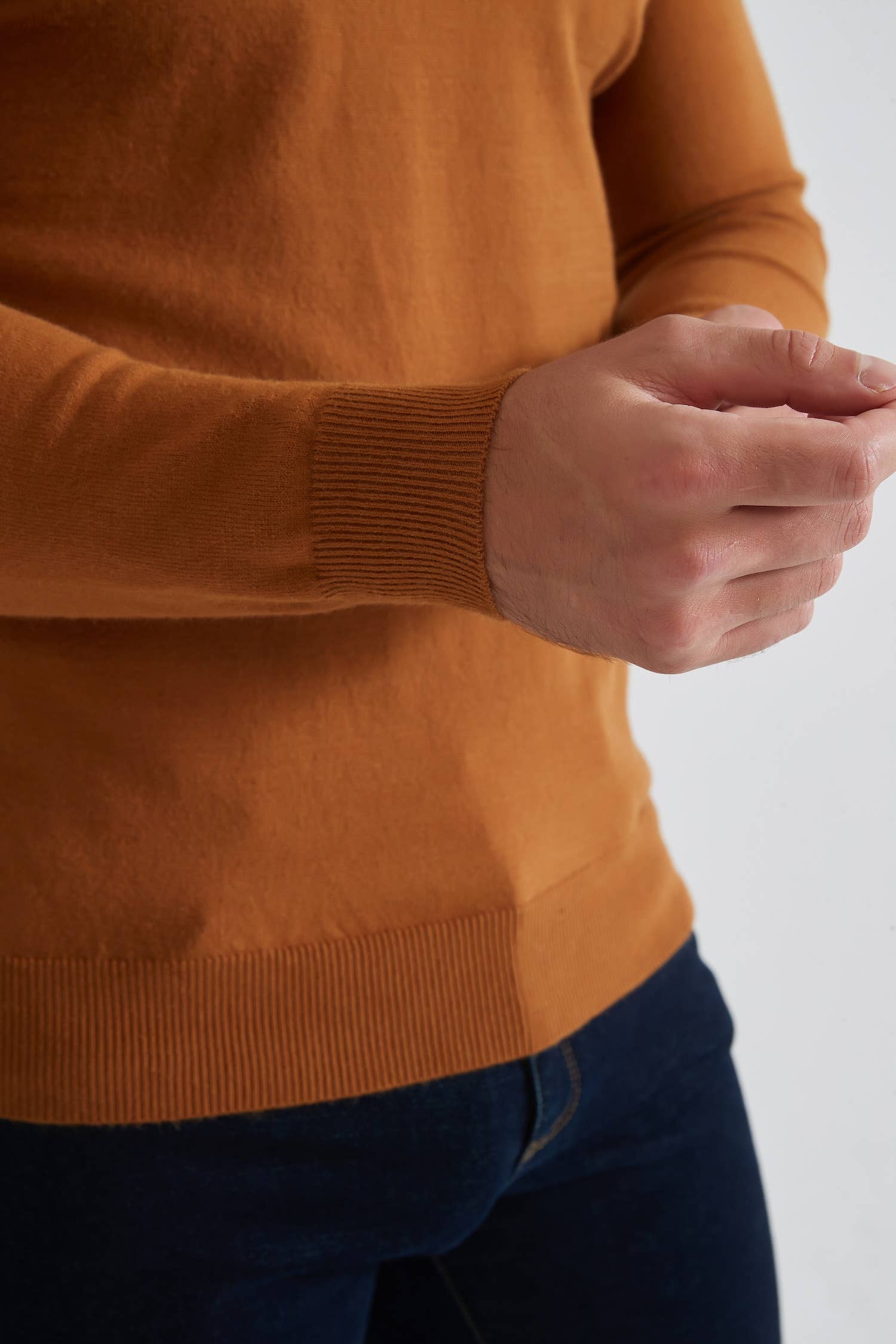 Yves Enzo – Pulôver - Homem por atacado – Puxe a coluna V bronze2