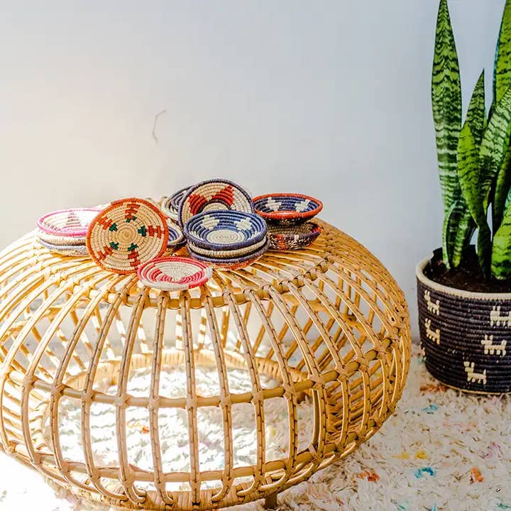 Waasiwolves - Wholesale Decorative Plate/Dish/Bowl - Package of 12 Miniature Plat Baskets