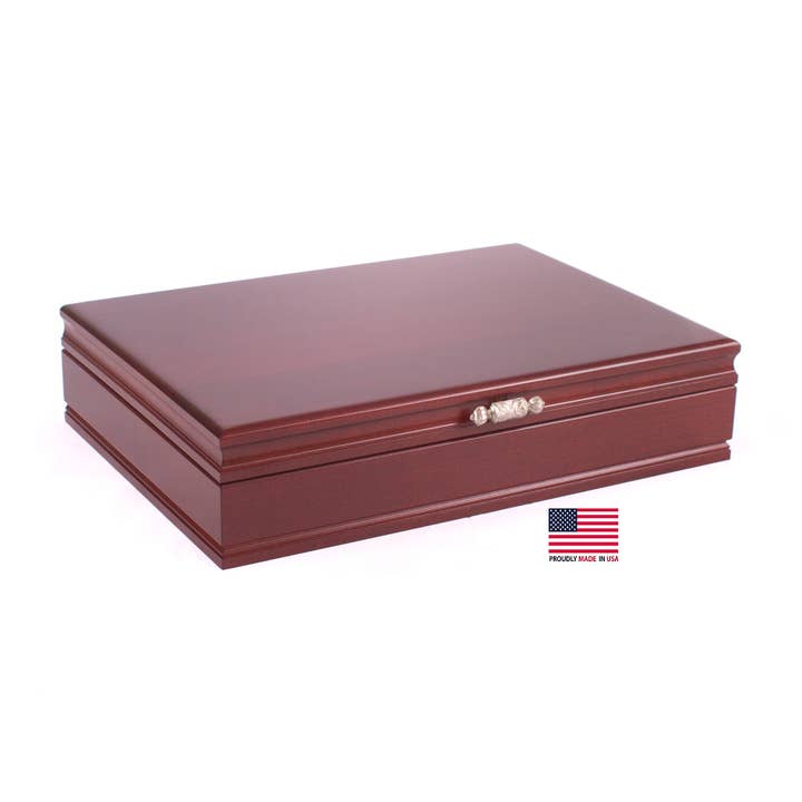Commode à couverts #F00M Traditions en acajou riche pour la vente par American Chest