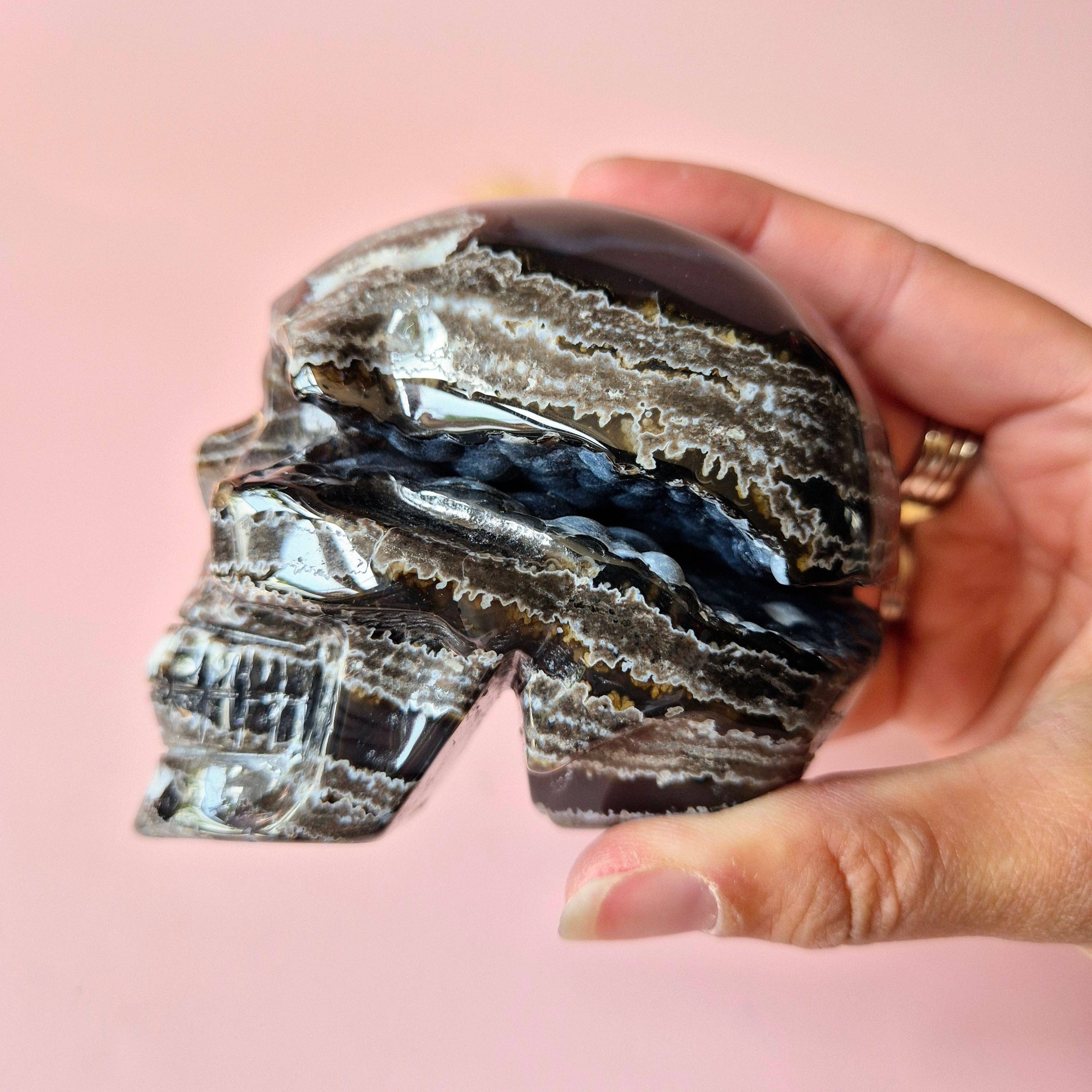 Moonlight Gemstones - Wholesale Spiritual stone/crystal - XL Gemstone Druzy Skull UV-reactive Volcano Agate Skull – #2 474 grams4