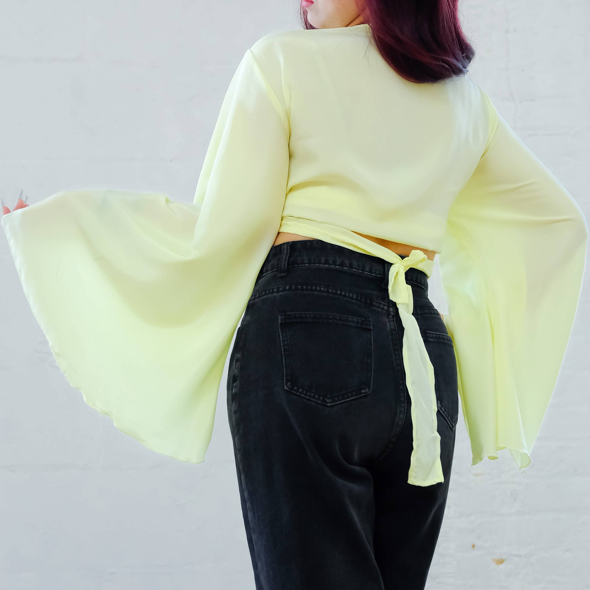 Karma Nepal Crafts - Vendita all'ingrosso Camicetta - Donna - Top avvolgente in seta tinta unita11