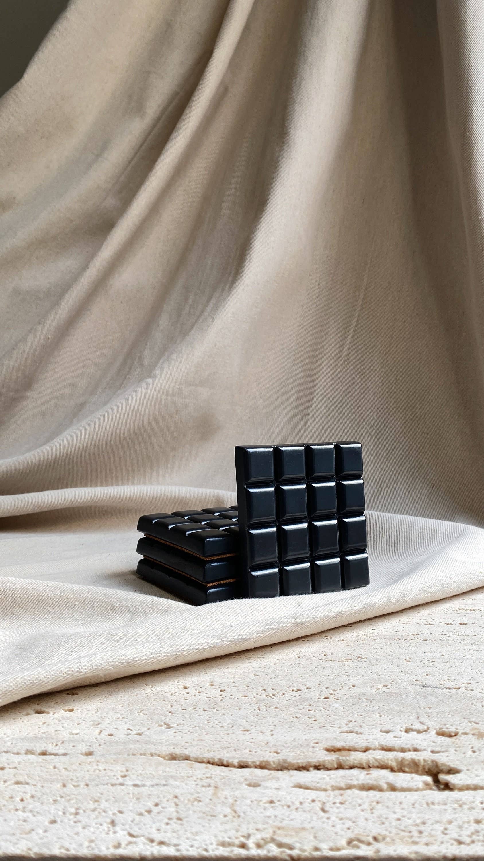 Atelier La Rouleuse - Wholesale Decorative Plate/Dish/Bowl - THEOBROMA - set of 4 concrete coasters1