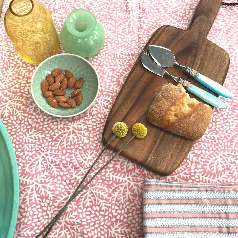 Rozablue – wholesale Tablecloth – Handblockprinted tablecloth  XL Floral Coral 160 x 3403