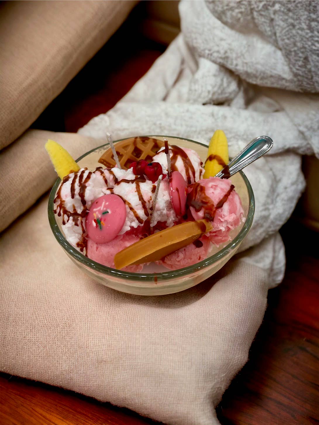 BeYOUtiful Bath* Body * Burn – Großhandel Geschenkkerze – Eisbecher-Dessertkerze1