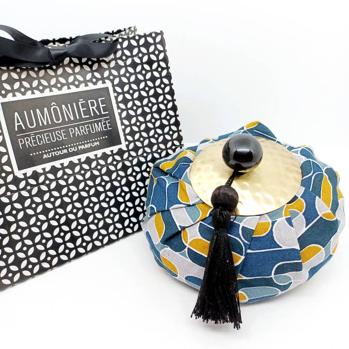 Autour Du Parfum - Wholesale Solid Perfume - Scented Pouch VINTACHIC Collection - various colors