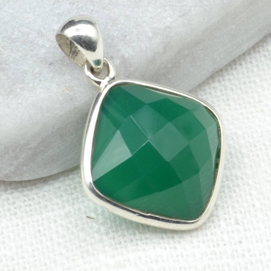 Didi Bahini Fair Trade - Wholesale Individual Charm/Pendant - Simply Onyx Silver Pendant6