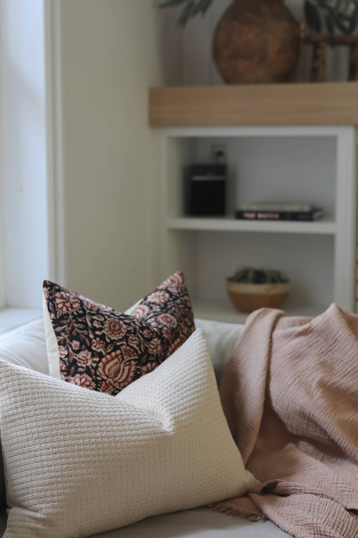 Rug & Weave - Wholesale Throw/Decorative Pillow - MALCOLM Pillow6