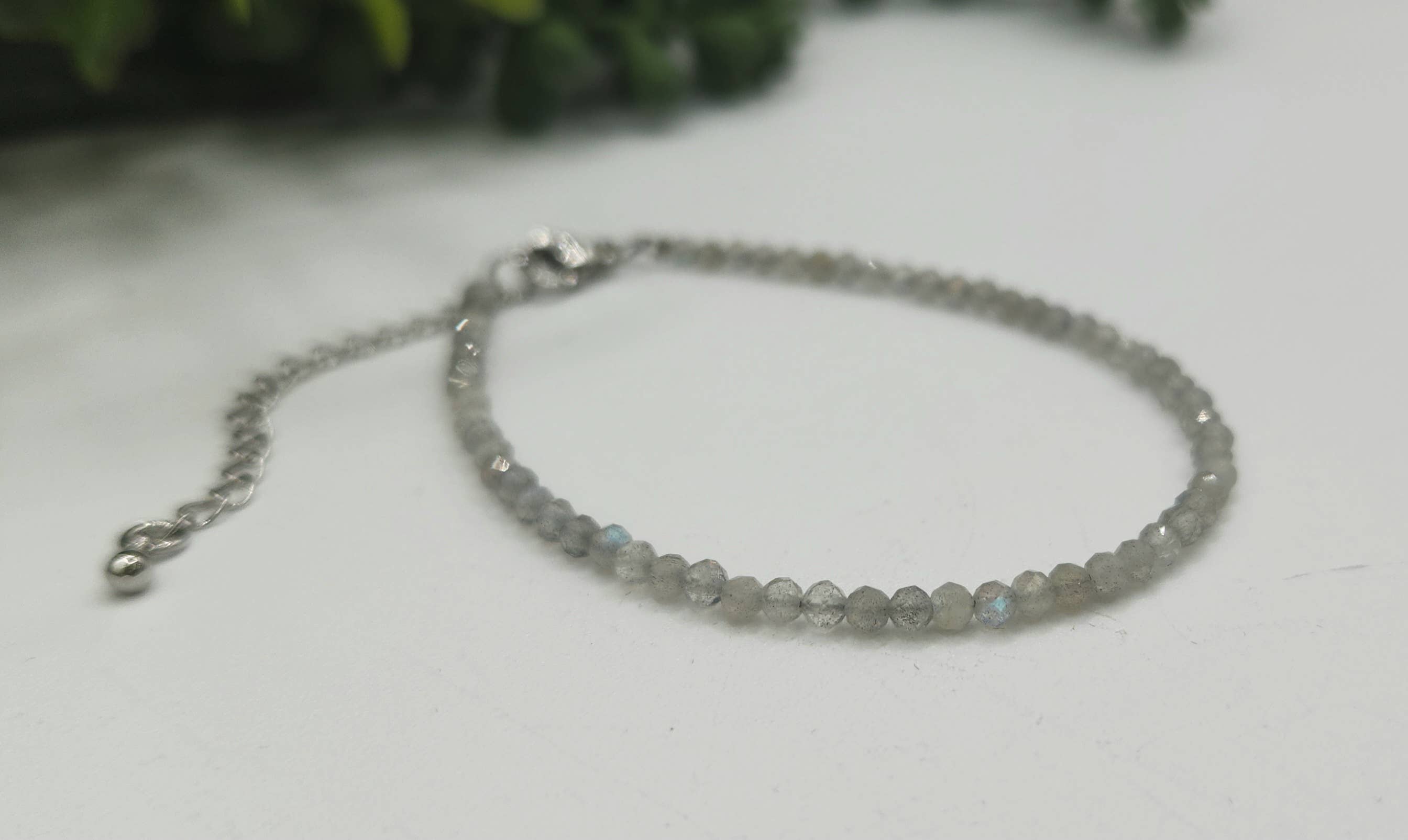 Meraki Gemstones – wholesale Pärlarmband – Labradoritarmband fasetterat 3MM med spänne i silverfärg1