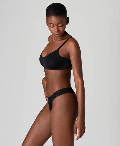 Thong - 1 Tampon - Black for wholesale on Faire6