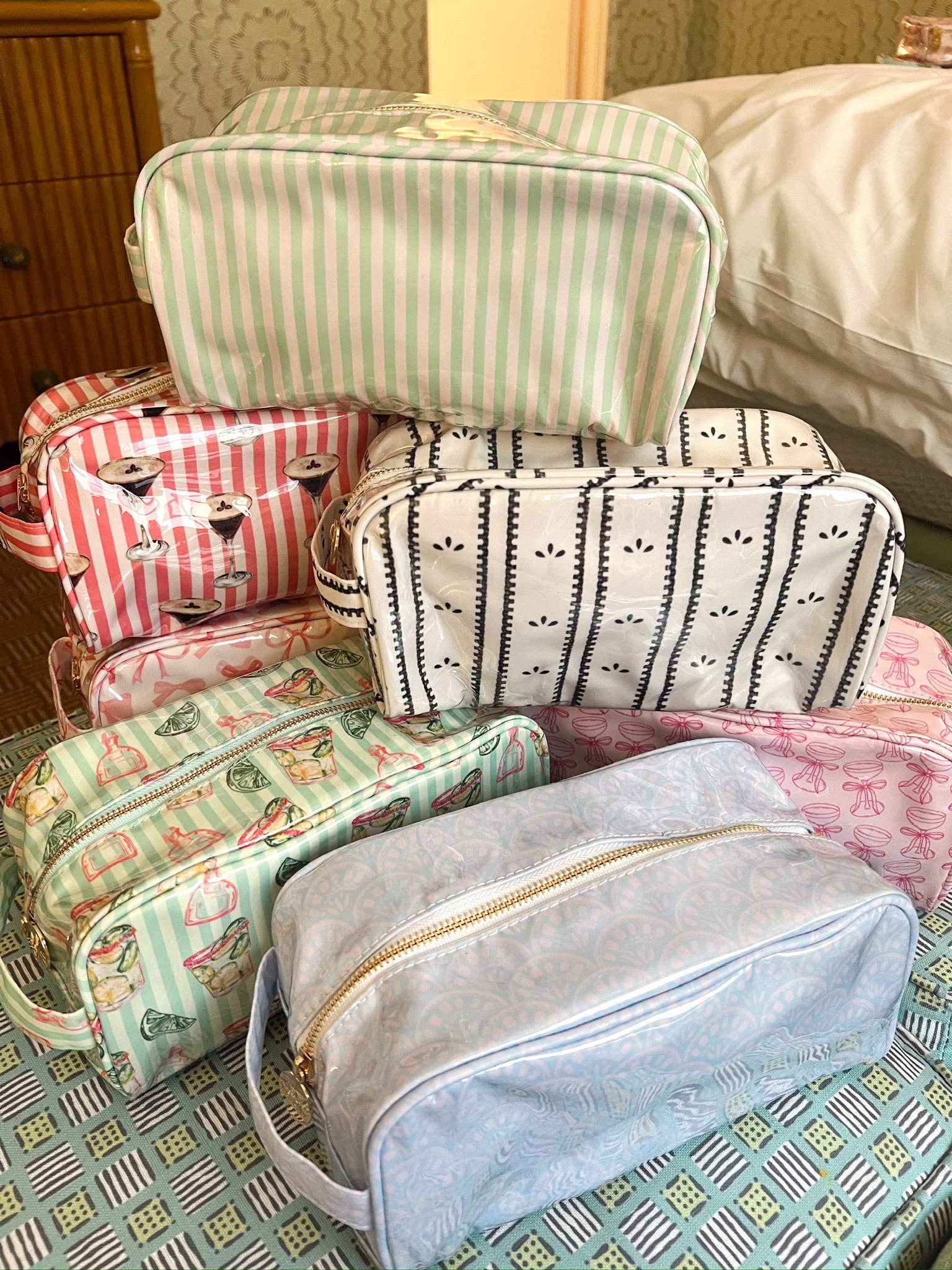 KENZKUSTOMZ - Wholesale Toiletry Bag - Women's - Clear Coat Toiletry Dopp Kit21