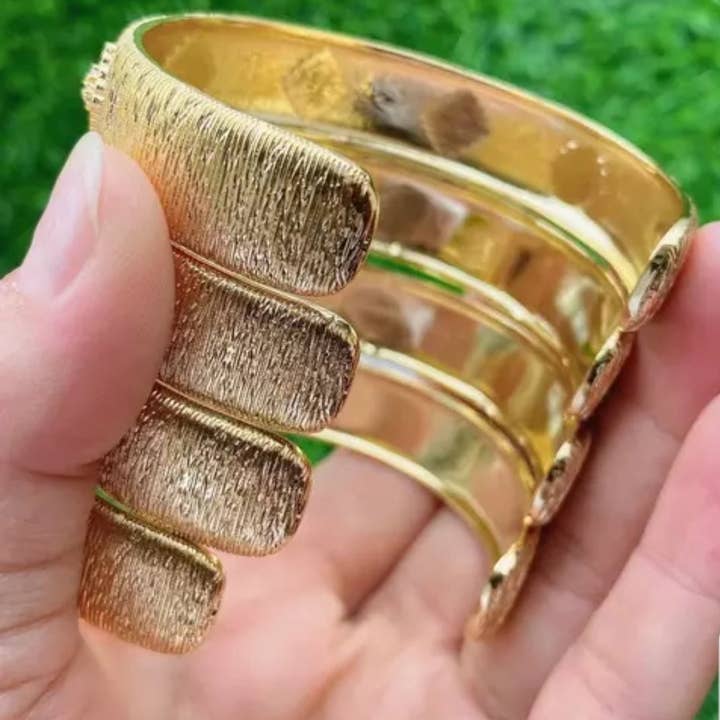 Diamond Veneer Travel Jewelry - Wholesale Cuff Bracelet - Zirconite satin gold open Bangle Bracelet. 835B1010