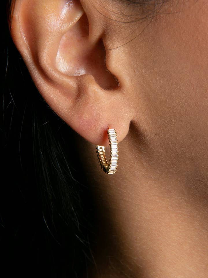 925er Sterlingsilber Creolen mit Baguette-Steinen für den Großhandel von Volenia Silver