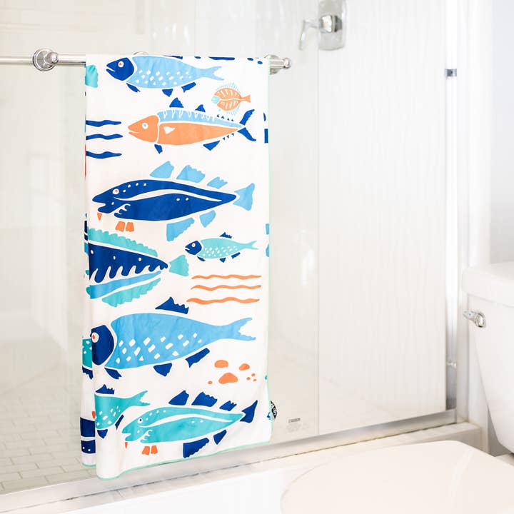Buzzee - Wholesale Beach Towel - Double Sided Beach Towel-Sand Resistant-QuickDry-UnderTheSea3