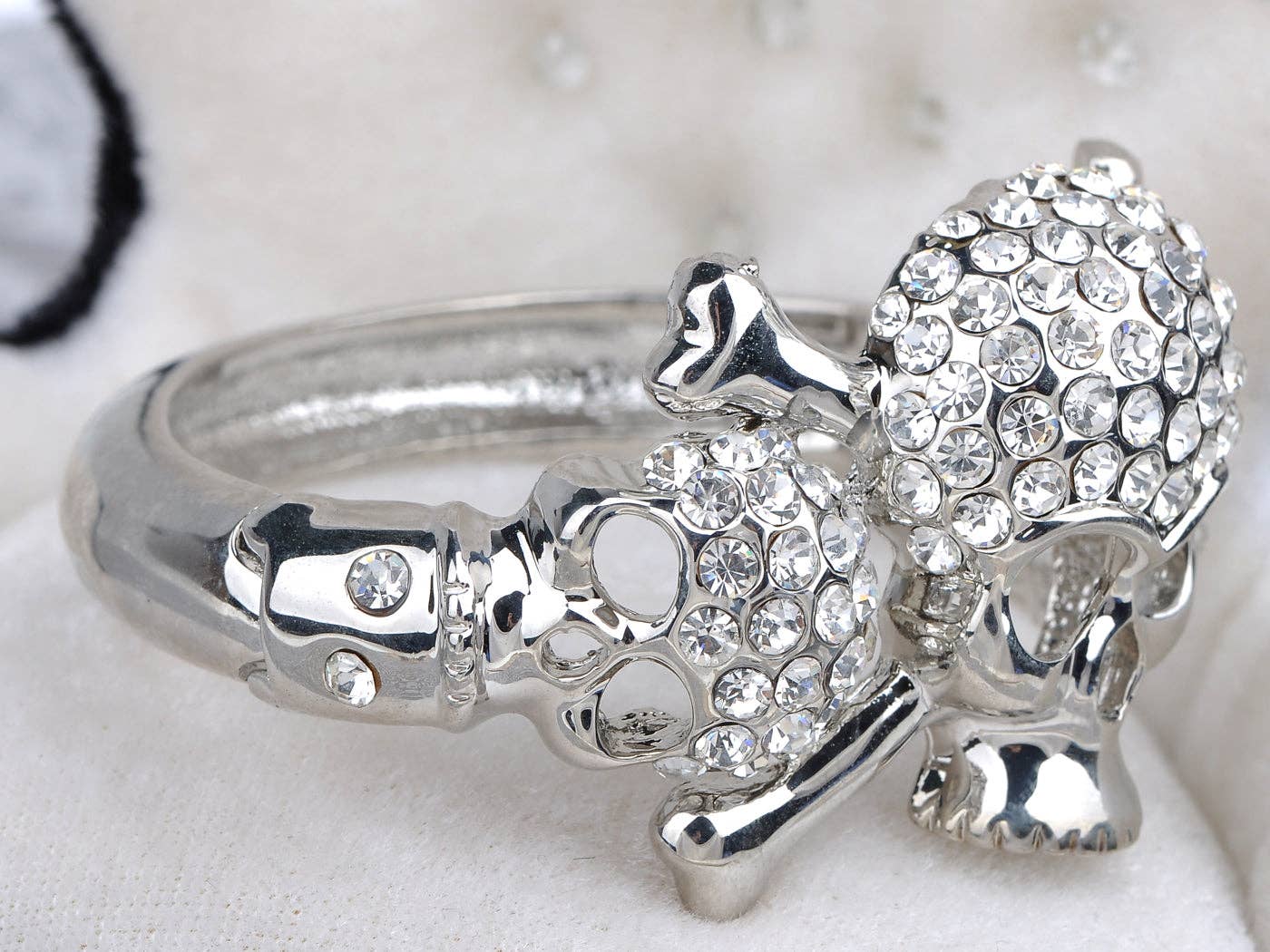 AK Brand – wholesale Cuff bracelet – Skull Crossbone Cuff Bangle Bracelet3