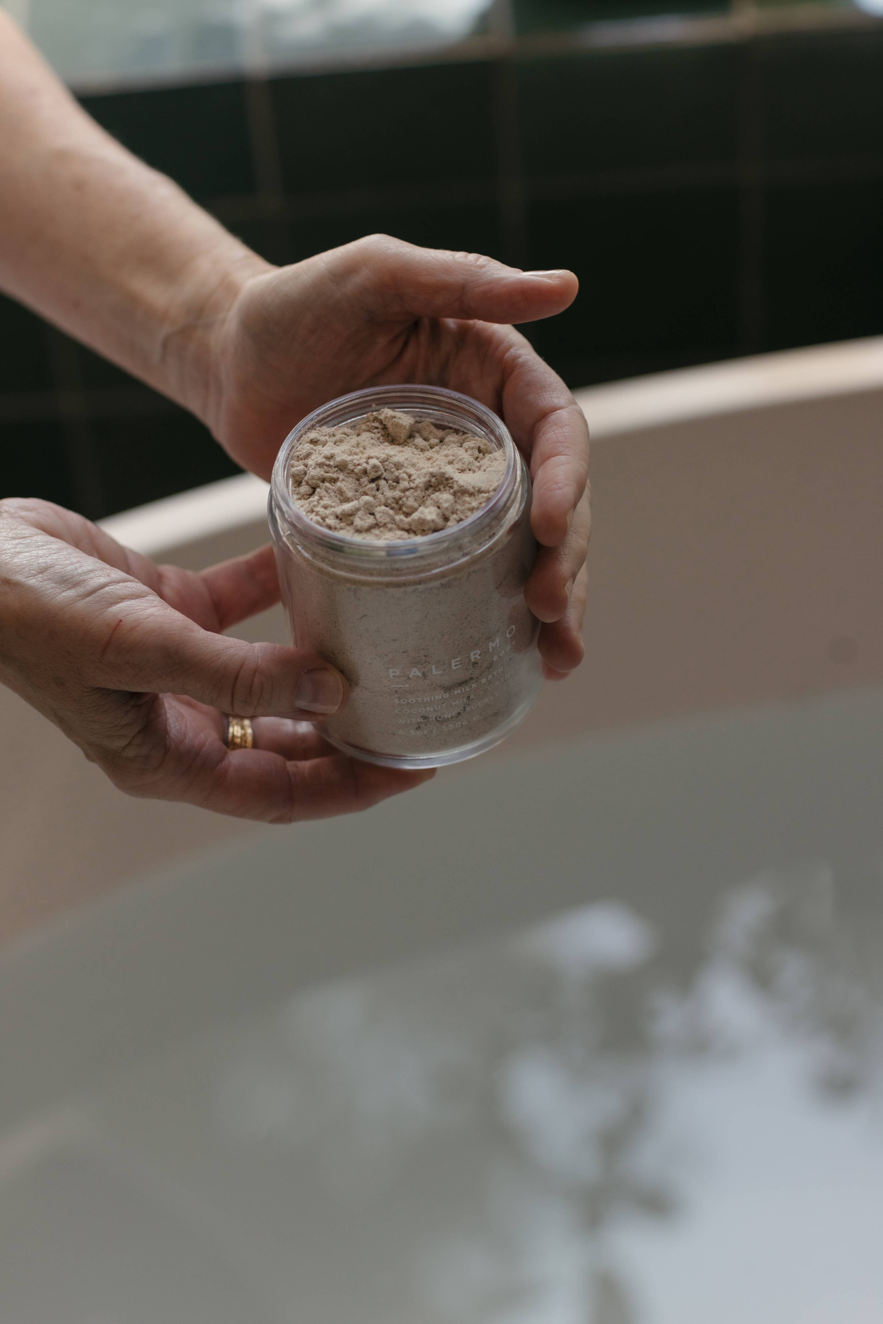 Palermo Body - Wholesale Bath Soak/Milk - Soothing Milk Bath - Coconut Milk + Oatmeal3