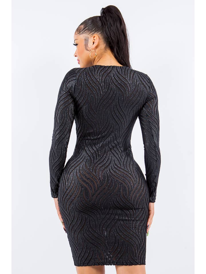 PRETO/PRATA D13318 Vestido Mini Texturado Brilhante para venda a revendedores na Faire2