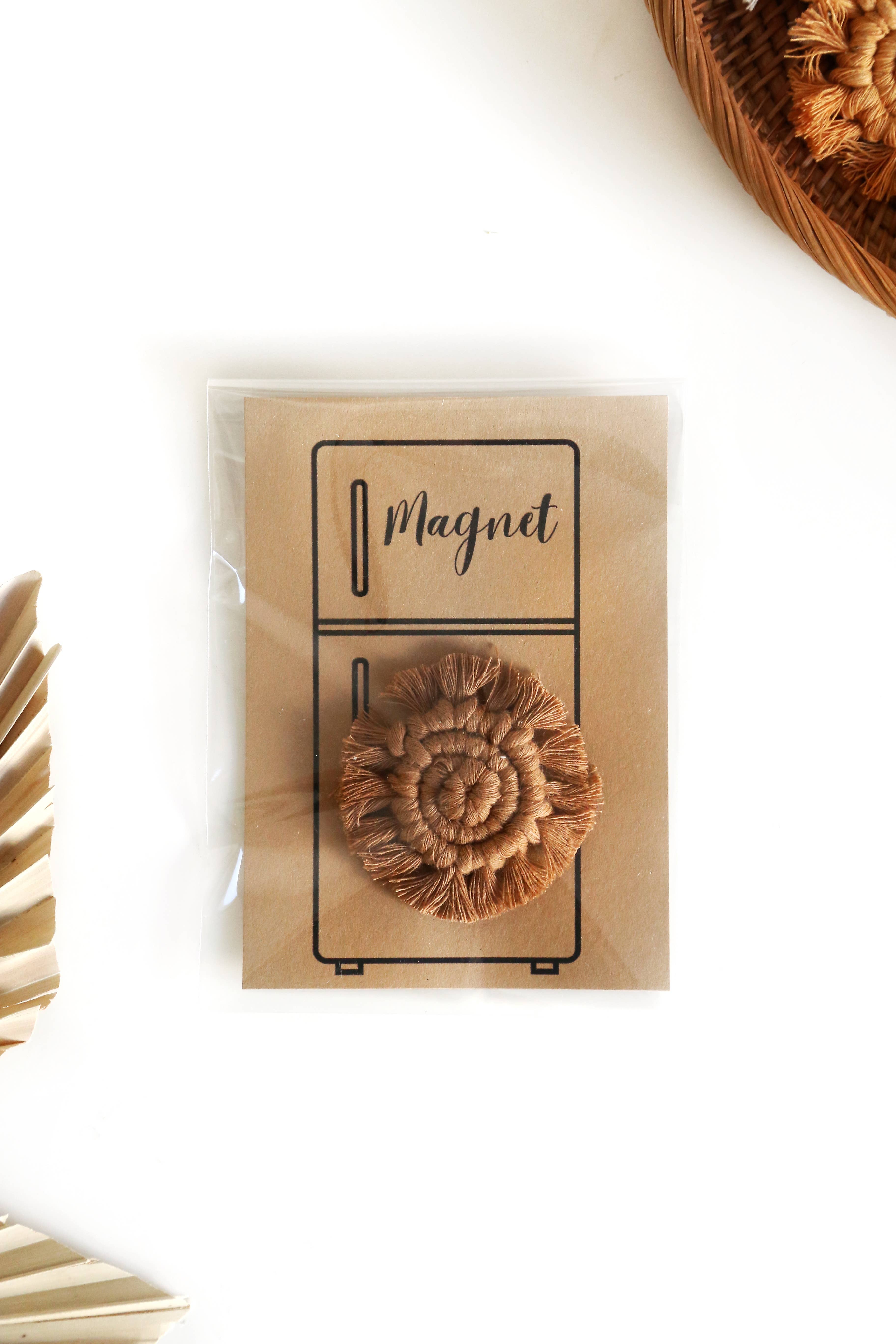 The Frenchie Knot - Wholesale Magnet - Macrame magnet1