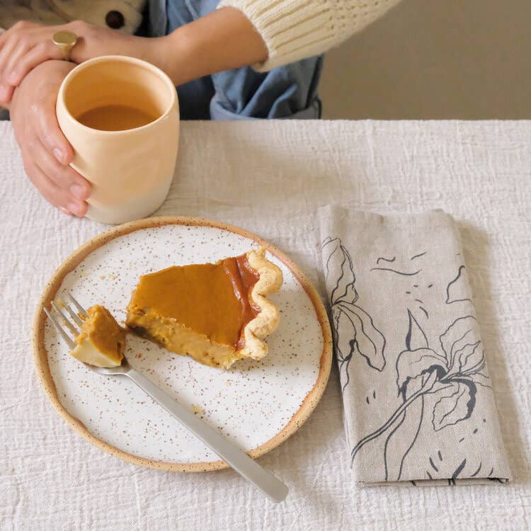 Elana Gabrielle – wholesale Dinner & cloth napkin – Iris Linen Napkins - Set of 2 2