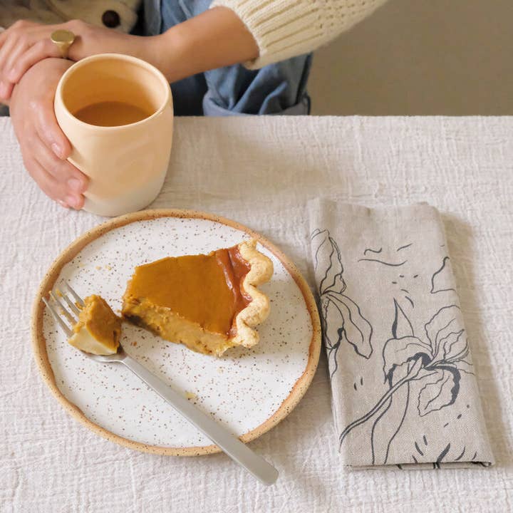 Elana Gabrielle - Wholesale Dinner & cloth napkin - Iris Linen Napkins - Set of 2 2