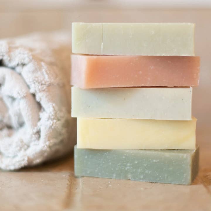 Moon Valley Organics - Wholesale Shampoo Puck/Solid Shampoo - Peppermint Tea Tree Shampoo Bar