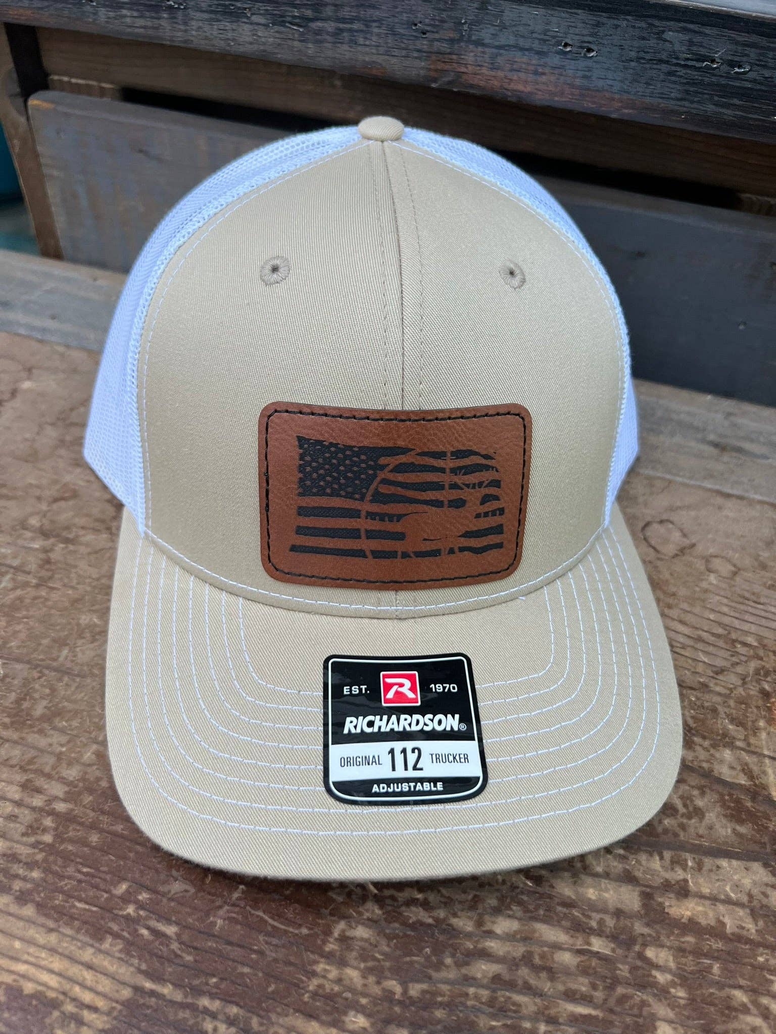 Designed To Flaunt - Vente Casquette trucker – homme - Casquette Trucker Richardson 112 Buck Homme Drapeau Américain45